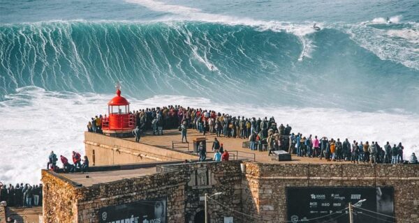 De Lisboa: Visita Guiada a Fátima, Nazaré, Batalha e Óbidos